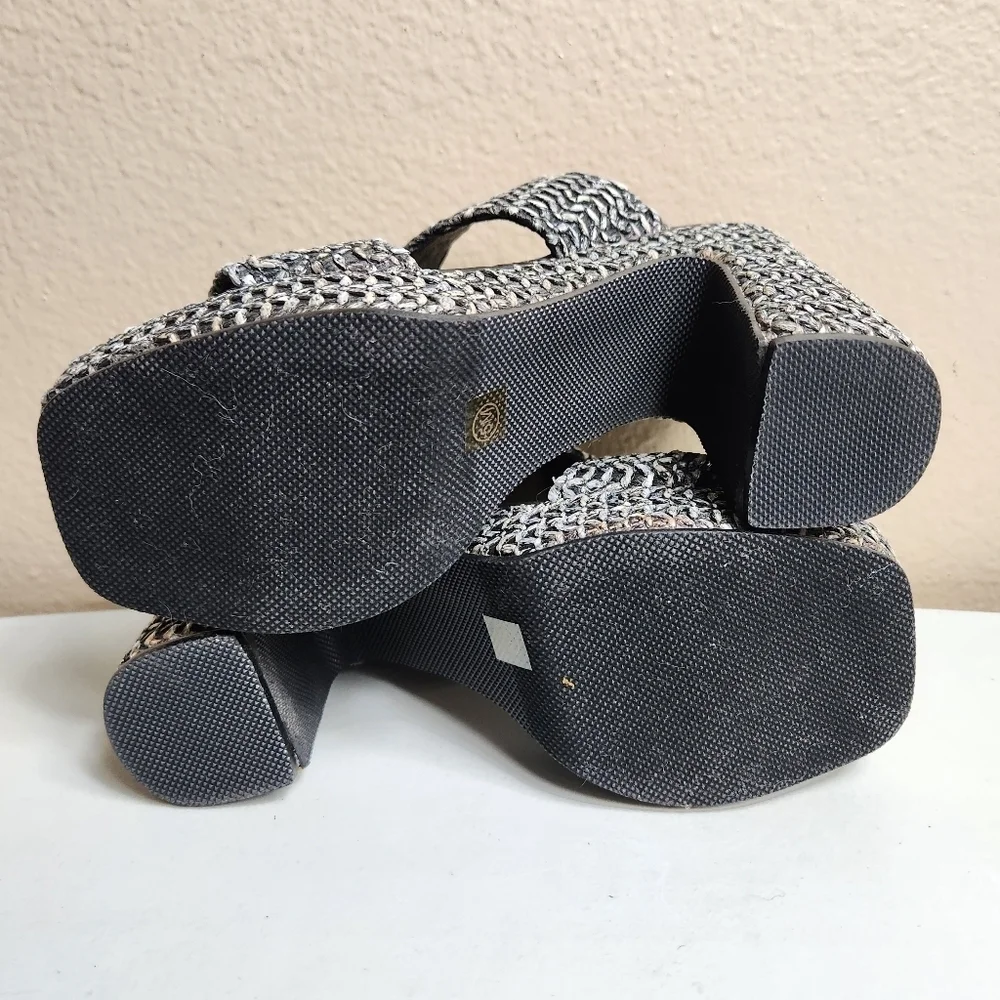 Beach by Matisse Womens |5| Black/Gray Gem Raffia Open Toe Slip-On Platform Heel